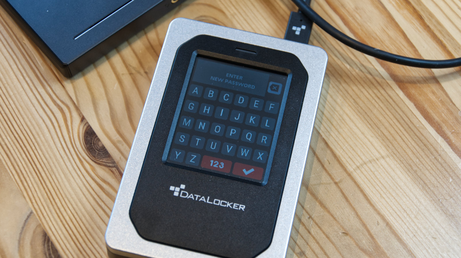 DataLocker DL4FE暗号化ドライブ